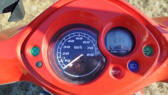 Predám spoľahlivý Yamaha jog r. 50 cc. - 2