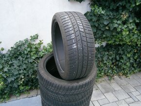 Predám 4x zimné pneu Barum 235/40 R19 96VXL - 2