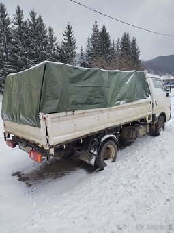 Mazda e2200 - 2