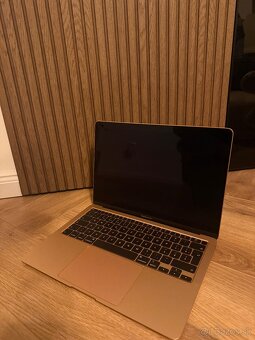 Macbook Air 13’’ zlatý 2020 - 2