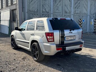 Jeep Grand Cherokee SRT8 6.1 Hemi V8 - 2