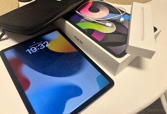 iPad air 4.generácia 64gb - 2