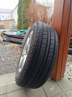 235/60R18 letne 4 ks KUMHO  7,5-8 mm - 2