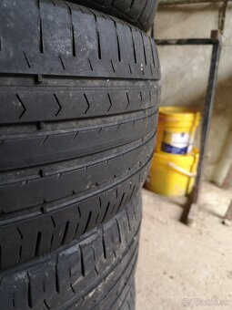 Letné pneu 215/55 r17 - 2