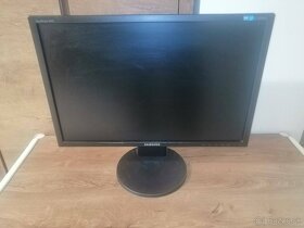 LCD monitor 24" SAMSUNG SyncMaster 2443 - 2