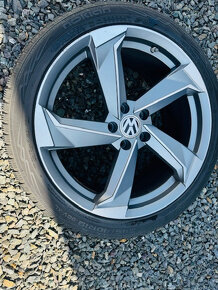 Sada originálnych Volkswagen 19" diskov s pneumatikami - 2