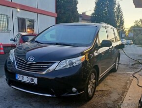 TOYOTA SIENNA XLE AWD LPG 2015 NOVÝ MODEL 7 míst - 2