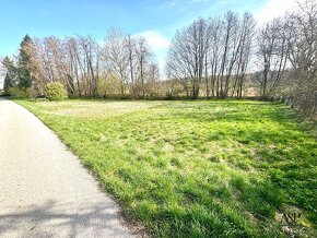 STAVEBNÝ POZEMOK PRE VÝSTAVBU RODINNÉHO DOMU, 1188 M2, PRIET - 2