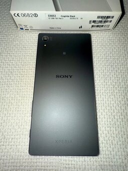 Sony Xperia Z5 - 2