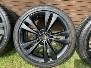 NEPTUNE Schwarz skoda Octavia RS 5x112  7,5x18 ET 51 VW Seat - 2