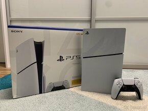 PS5 SLIM s mechanikou v ZÁRUKE + HRY ‼️NOVÁ‼️ - 2