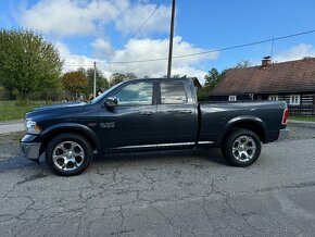 DODGE RAM 1500 5.7 HEMI V8 LARAMIE 8/2017 SERVISKA CARFAX - 2