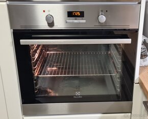 Electrolux EOB43450OX vstavana rura - 2