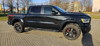 DODGE RAM LARAMIE 4x4 1500 5.7 HEMI 2020 etroq - 2