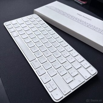 Apple Magic Keyboard - 2