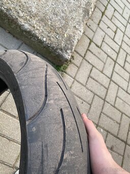 Zadná pneu. na motorku 160/60 r17 - 2