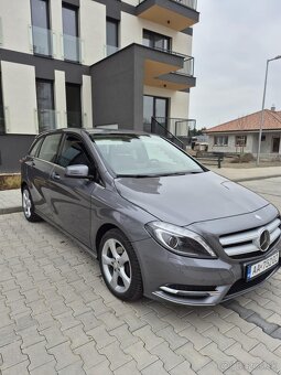 Mercedes-Benz B 180 - 2