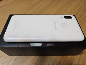 Samsung Galaxy A20e - 2