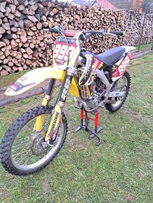 Suzuki RM-Z-250 - 2