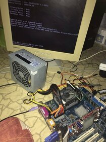 ponukam grafiku staru ATI R92LE 128MB Radeon 9200 citat popi - 2