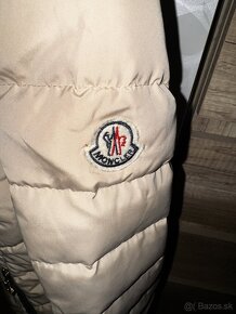 Moncler  bunda velkost xs - 2