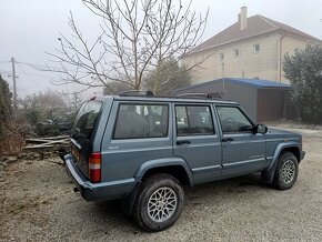 Jeep Cherokee XJ 4.0l benzin, UK znacky - 2