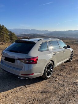 Skoda Superb 2.0 TDI Sportline - 2