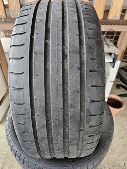 235/45 R18 - 2