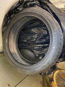 Predam letne pneu Bridgestone Turanza 225/45 R19 - 2