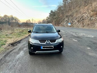 Predám Mitsubishi Outlander 2.4 4x4 benzín 7 miest - 2