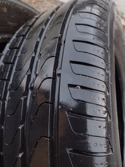 Predám pneu 205/60R16 - 2