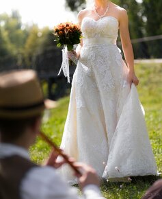 Svadobné čipkované šaty - 2