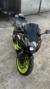 Suzuki GSXR 1000 k6 - 2