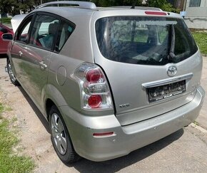 Toyota Corolla Verso 2.2 D4D 2007 predám Riadiaca jednotka 8 - 2