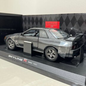 1:18 Kyosho Nissan Skyline GT-R BNR32 - 2