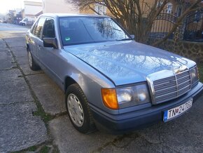 Mercedes w124  260e - 2