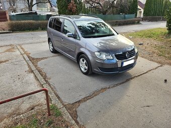 Volkswagen Touran 1.9 TDI 7-miestné - 2