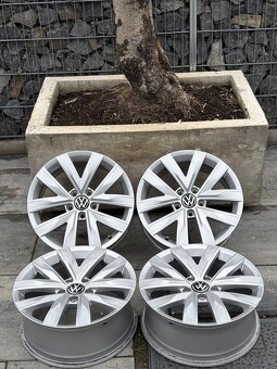 ✅5x112 r17 Arteon/ Passat b8 ako nove - 2