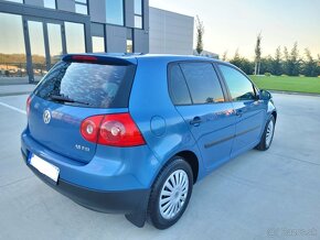 Predam Volswagen Golf 5 1.6. Benzin 85 kw rok 2005 - 2