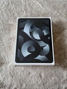 iPad Air M1 (2022) 256GB Wi-Fi + Cellular NOVÝ - 2