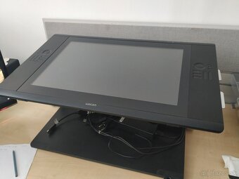 Predám Wacom Cintiq 24 HD - 2