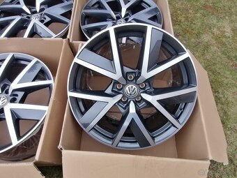 ORIG.VW TOUAREG R-Line Braga R20 5x112 NOVE DISKY - 2