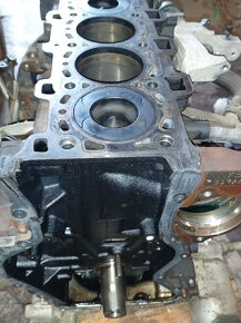 Díly motoru,hlava,blok Nissan Navara D23 NP300 Alaskan 2,3 - 2