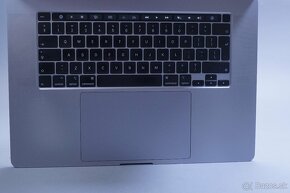 ZÁRUKA/MacbookPro 16" TB CTO/I9 2.3GHZ/32GB RAM/1TB SSD - 2