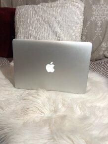 Macbook air 13" ako novy - 2