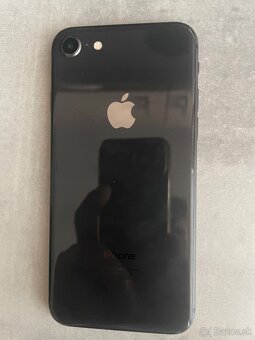 iPhone 8 64GB - 2