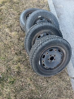 Predám pneumatiky 165/70 R14 na diskoch - 2