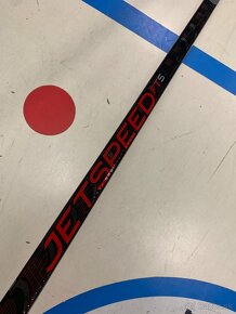 UPLNE NOVA PROFI HOKEJKA CCM JETSPEED FT5 SR - 2