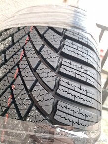 Bridgestone Blizzak LM005 235/65 R17 108H XL - 2