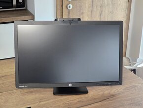 HP EliteDisplay E221c, 21,5" dobry stav - 2